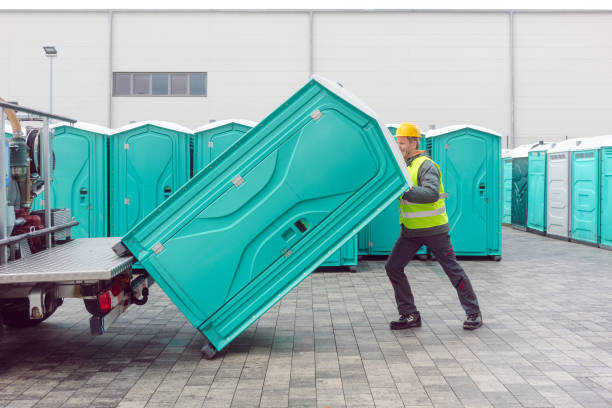 Portable Toilet Options We Offer in Simonton Lake, IN