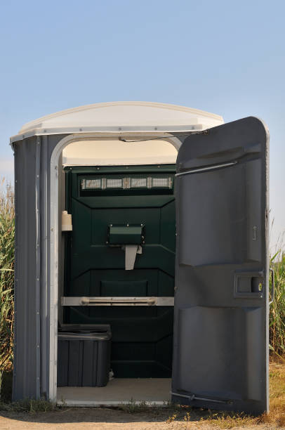 Best Construction site porta potty rental  in Simonton Lake, IN