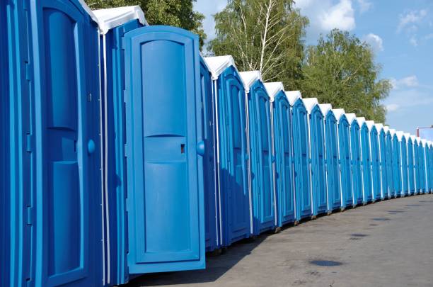 Best Portable restroom trailer rental  in Simonton Lake, IN